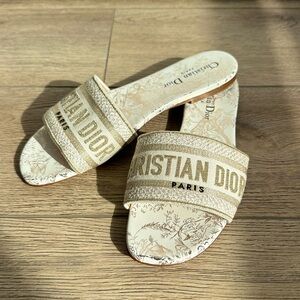 Brand new Dior slides size 38